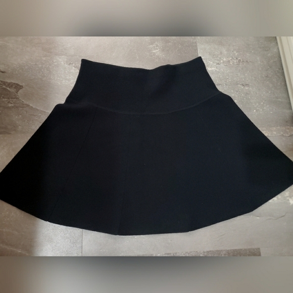 Rag & Bone Isla Knit Fit & Flare Skater Sweater Mini Skirt. Black. Size Medium - Picture 13 of 15